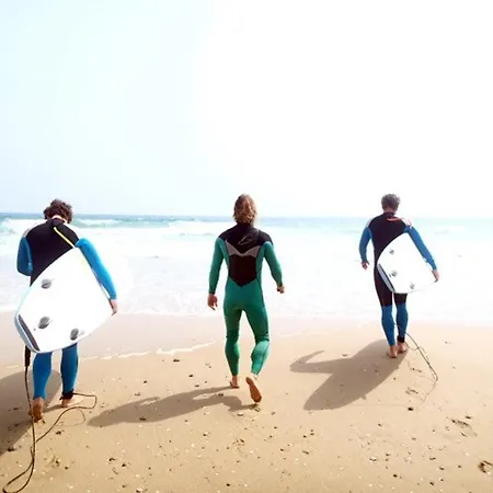 Climb & Surfcamp Quinta Formosinho شقة *
